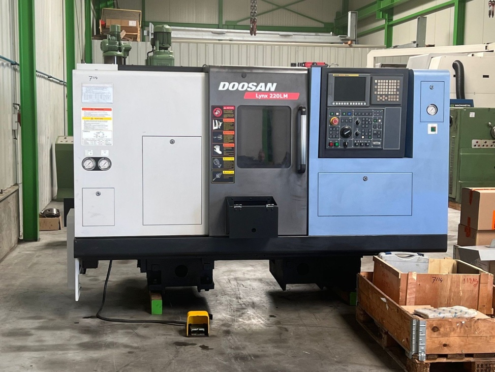 TOUR CN DOOSAN LYNX 220 LMA